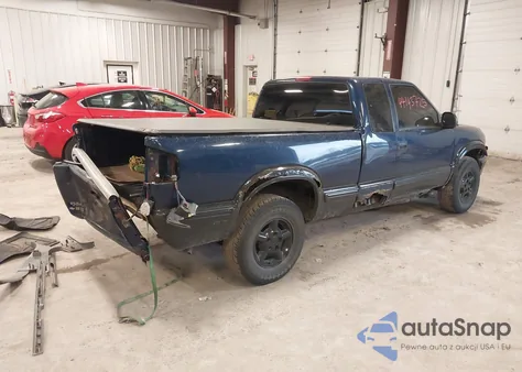 1998 Chevrolet S-10 Ls from USA, damaged, VIN 1GCDT19X9W8184685